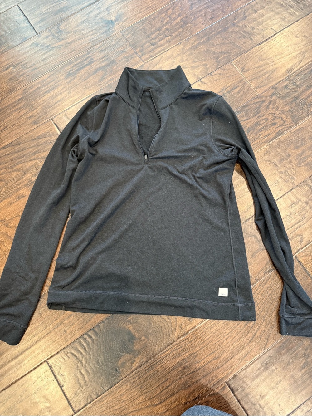 Vuori Black Quarter-Zip Pullover Top size large